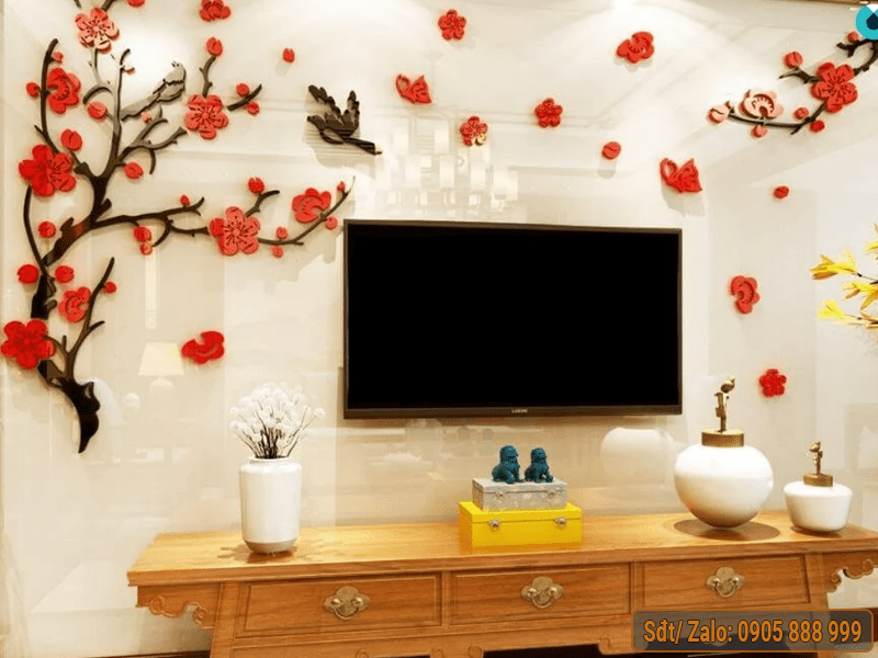 Trang trí hoa văn trên tường nhà ngày Tết